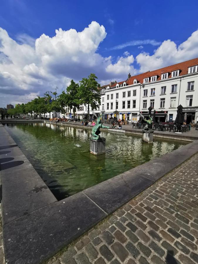 Charming Duplex On The Canal Brussels Apartment Exterior photo